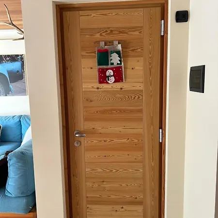 Apartment 10 *